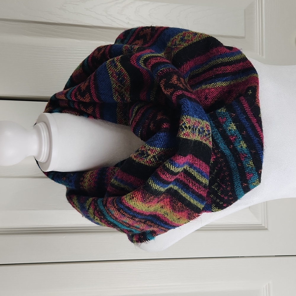 Bohemian Western vibe infinity scarf...GORGEOUS!!!